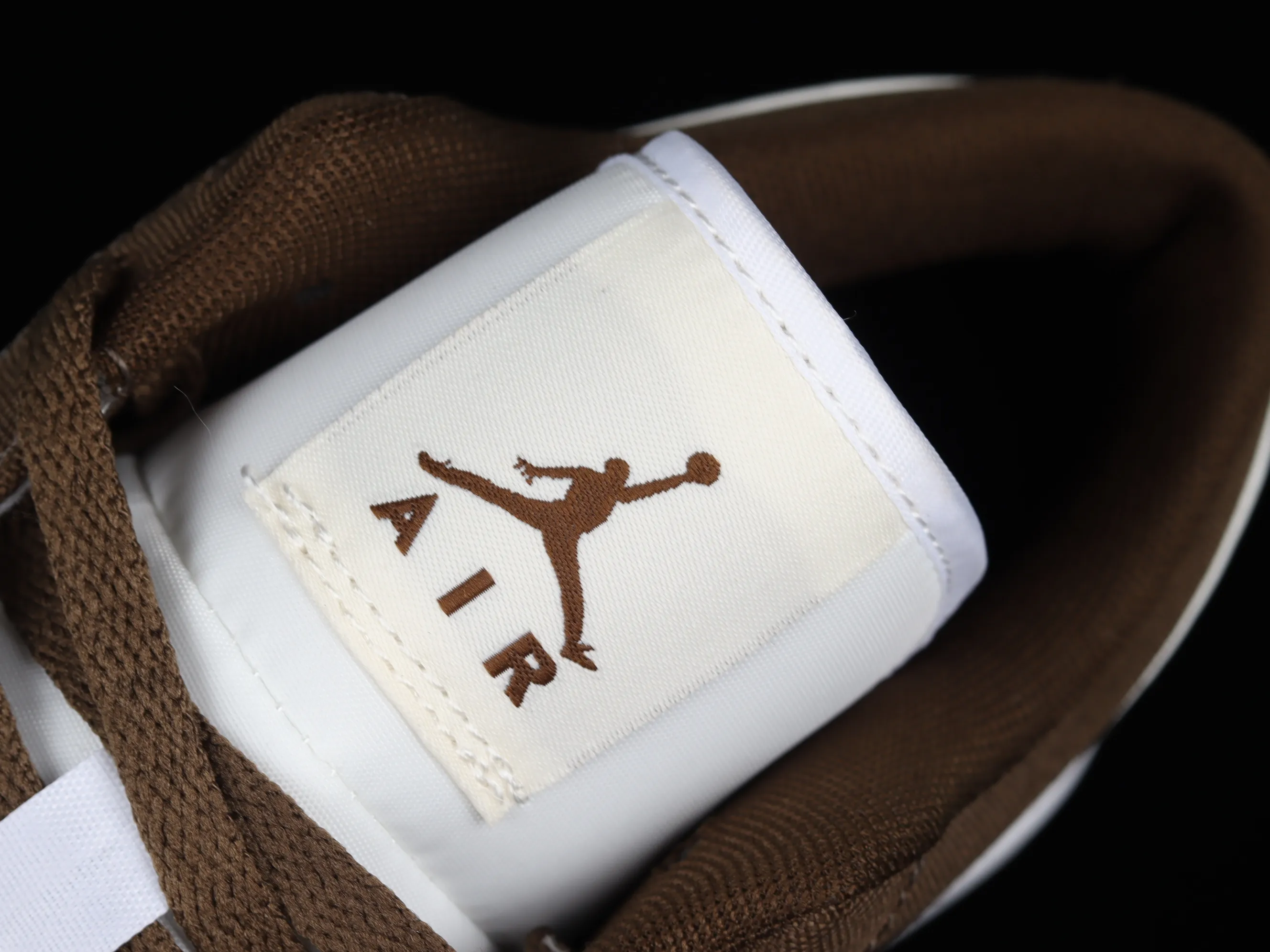 All categories Air Jordan Jordan series basketball shoes Air Jordan 1 Low Z version Air Jordan 1 Low "Mocha Toe" AJ1 Joe 1 Mocha low-top cultural and leisure sports sneakers DV0426-301